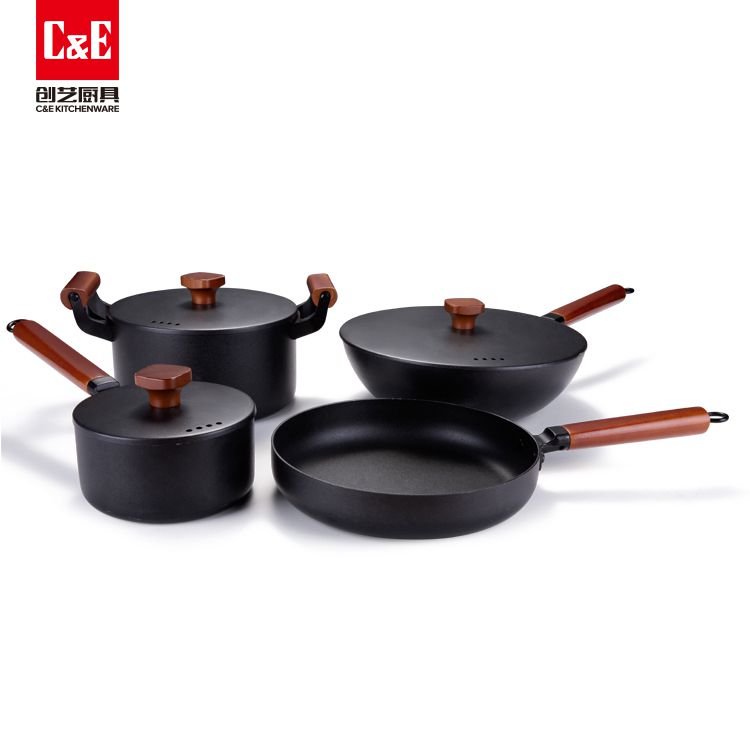 C&E Kitchenware King of four sets